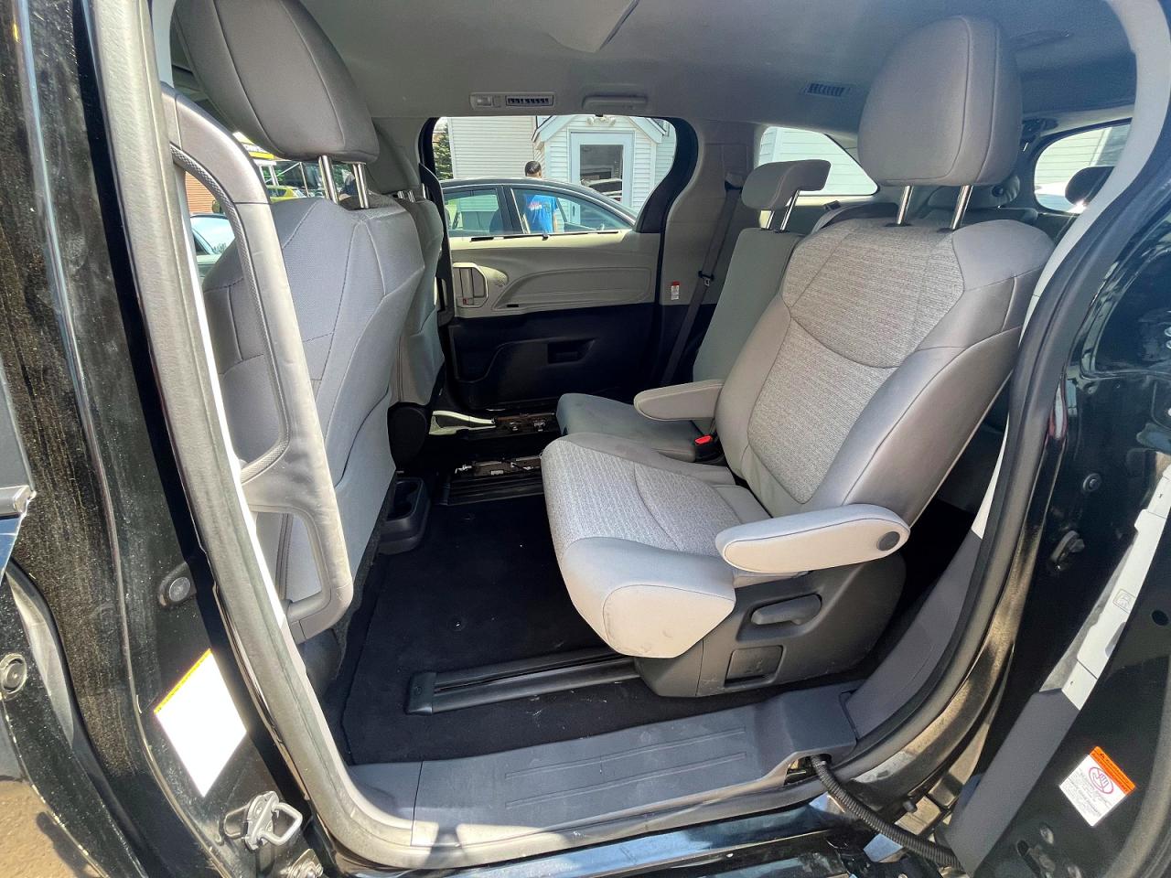 2024 Toyota Sienna VIN 5TDKSKFC5RS119205 photo 7