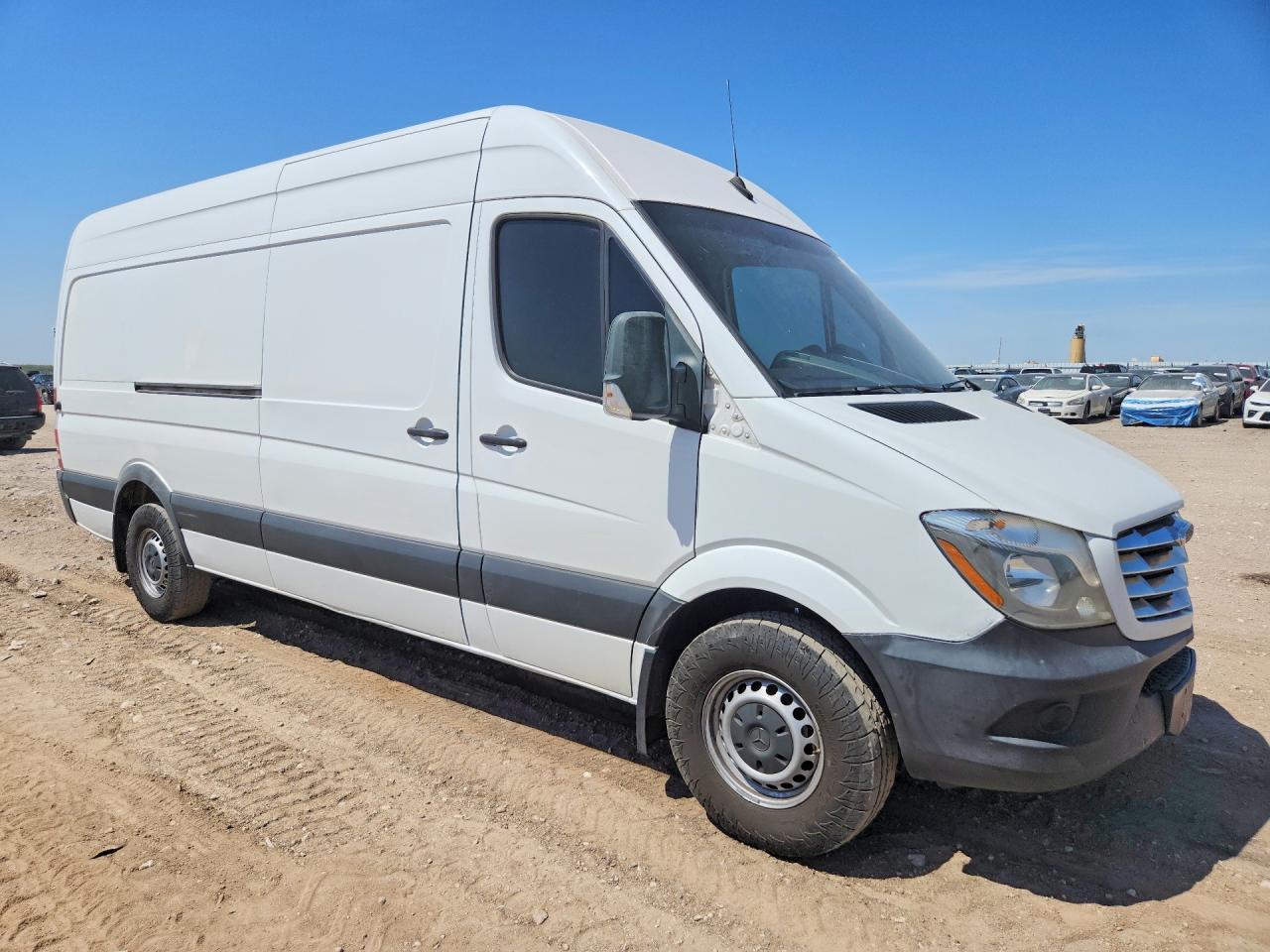 2018 Mercedes-Benz Sprinter VIN WD3PE8CD2JP609493 photo 4