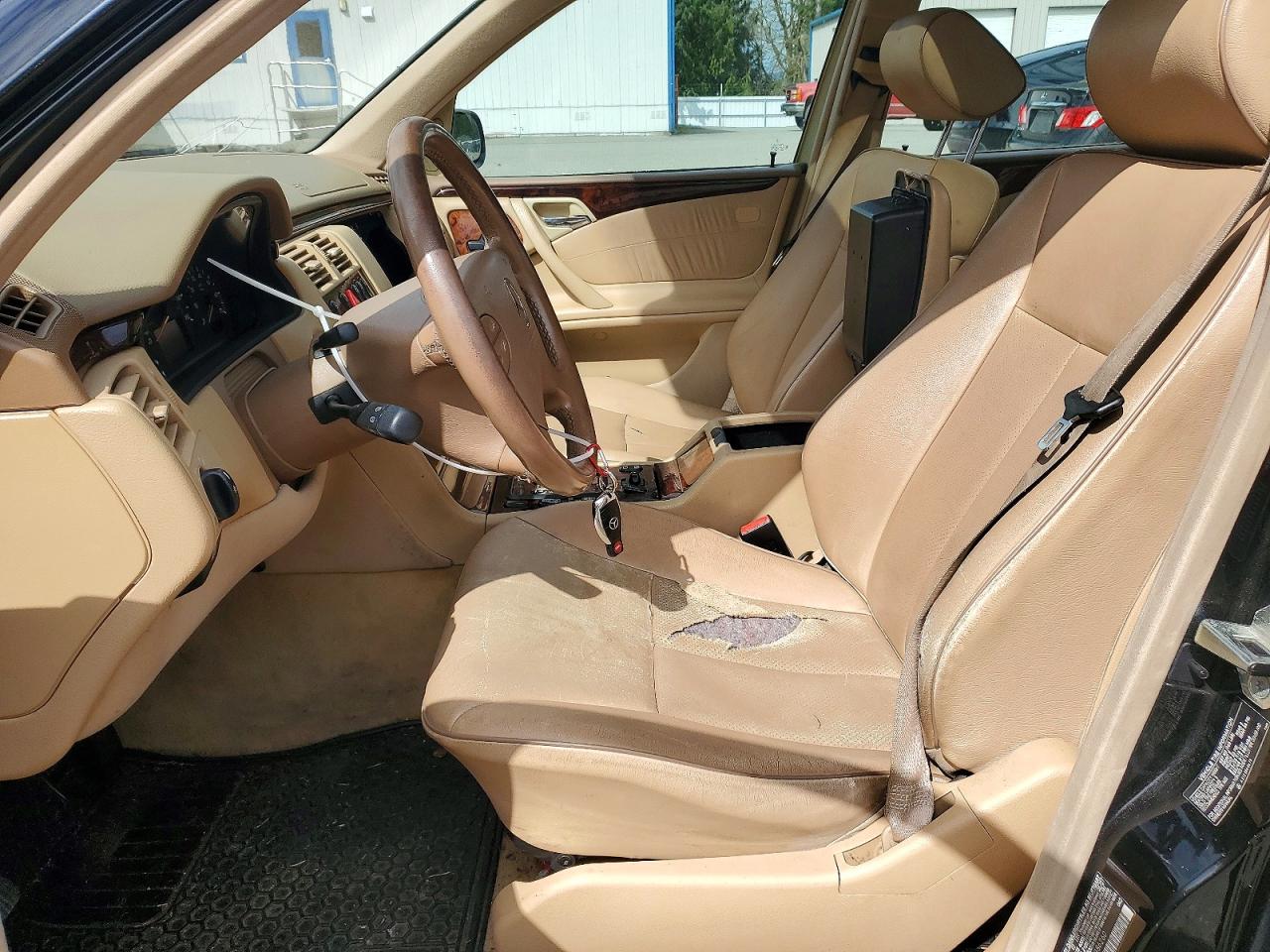 2001 Mercedes-Benz E-class VIN WDBJF65J81B386260 photo 7