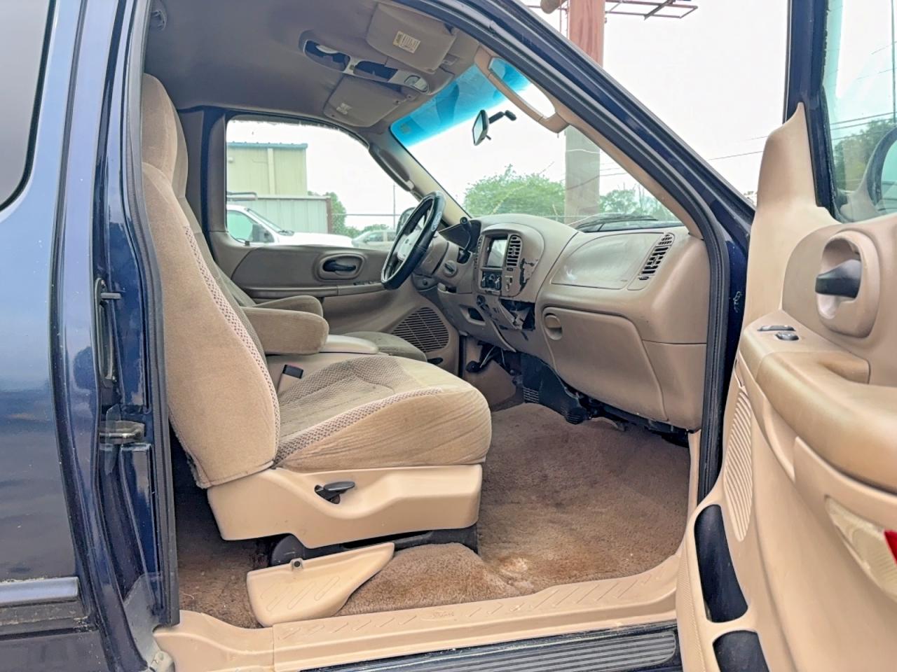 2002 Ford F150 VIN 1FTRX17W72NB36764 photo 5