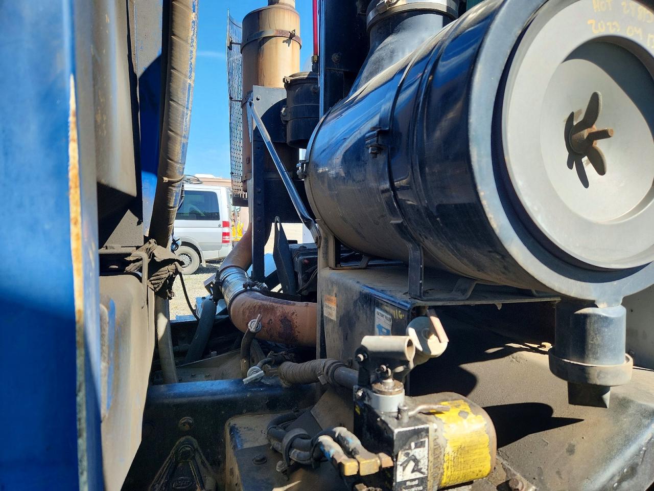 2001 PETERBILT All other VIN 1NPZH07X71D713046 photo 11