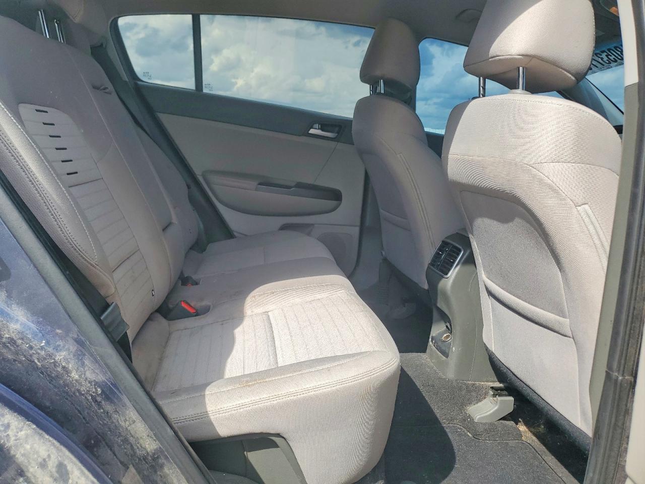 2018 Sportage VIN KNDPM3AC9J7324344 photo 11