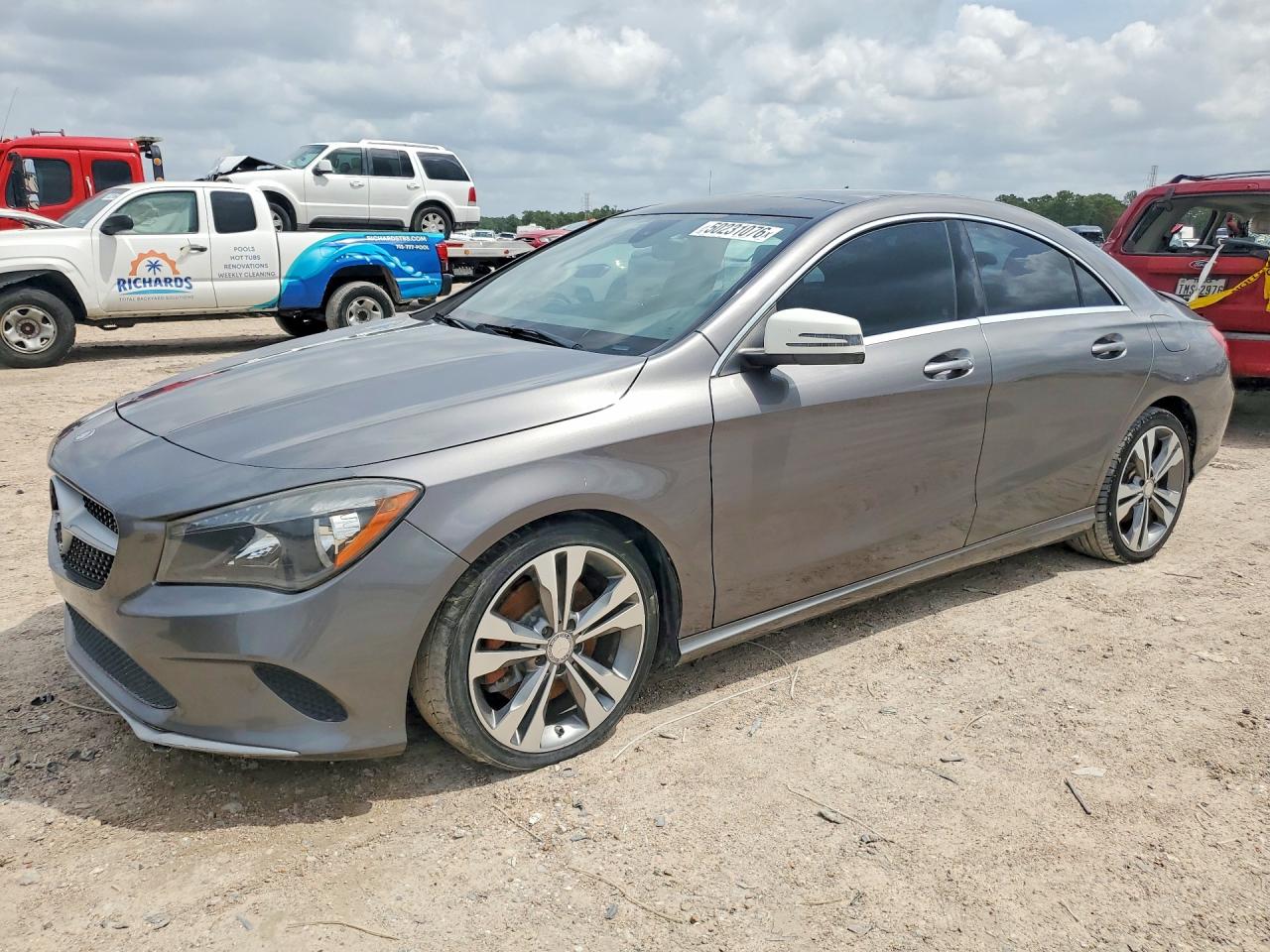 2017 Mercedes-Benz Cla-class VIN WDDSJ4EB1HN400581 photo 1