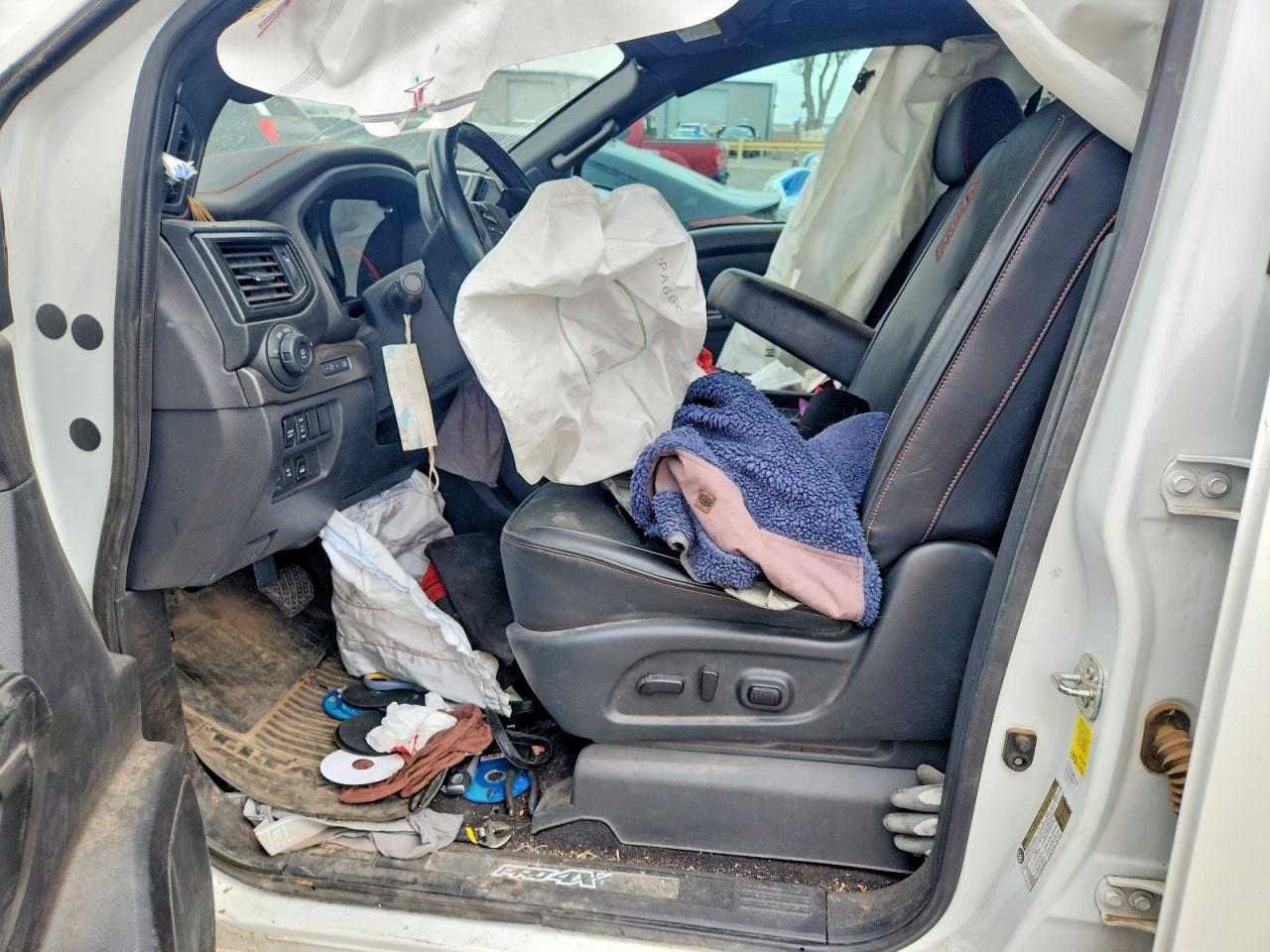 2023 Nissan TITAN VIN 1N6AA1ED5PN103265 photo 7