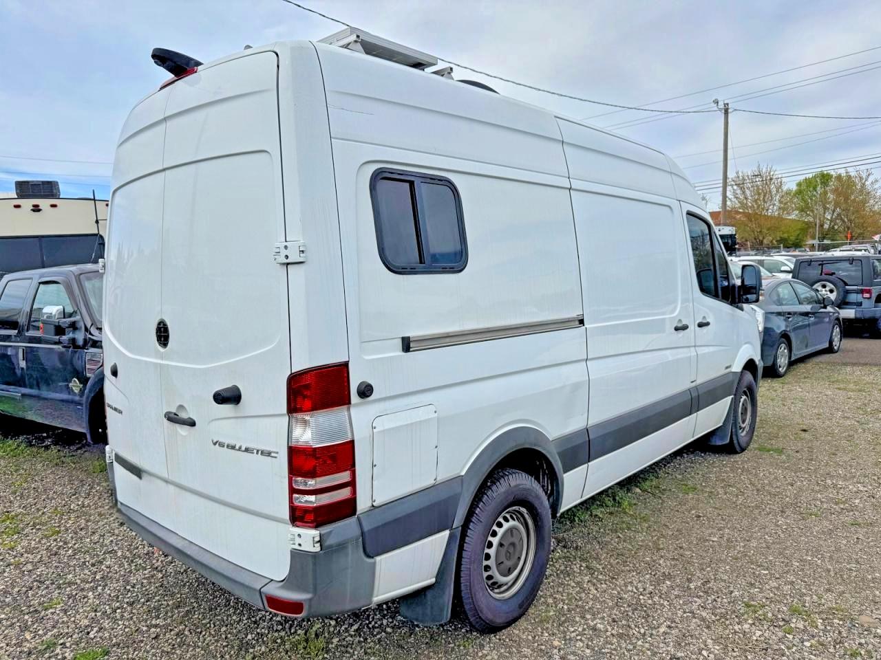 2016 Mercedes-Benz Sprinter VIN WD3PE7CD8GP190441 photo 4