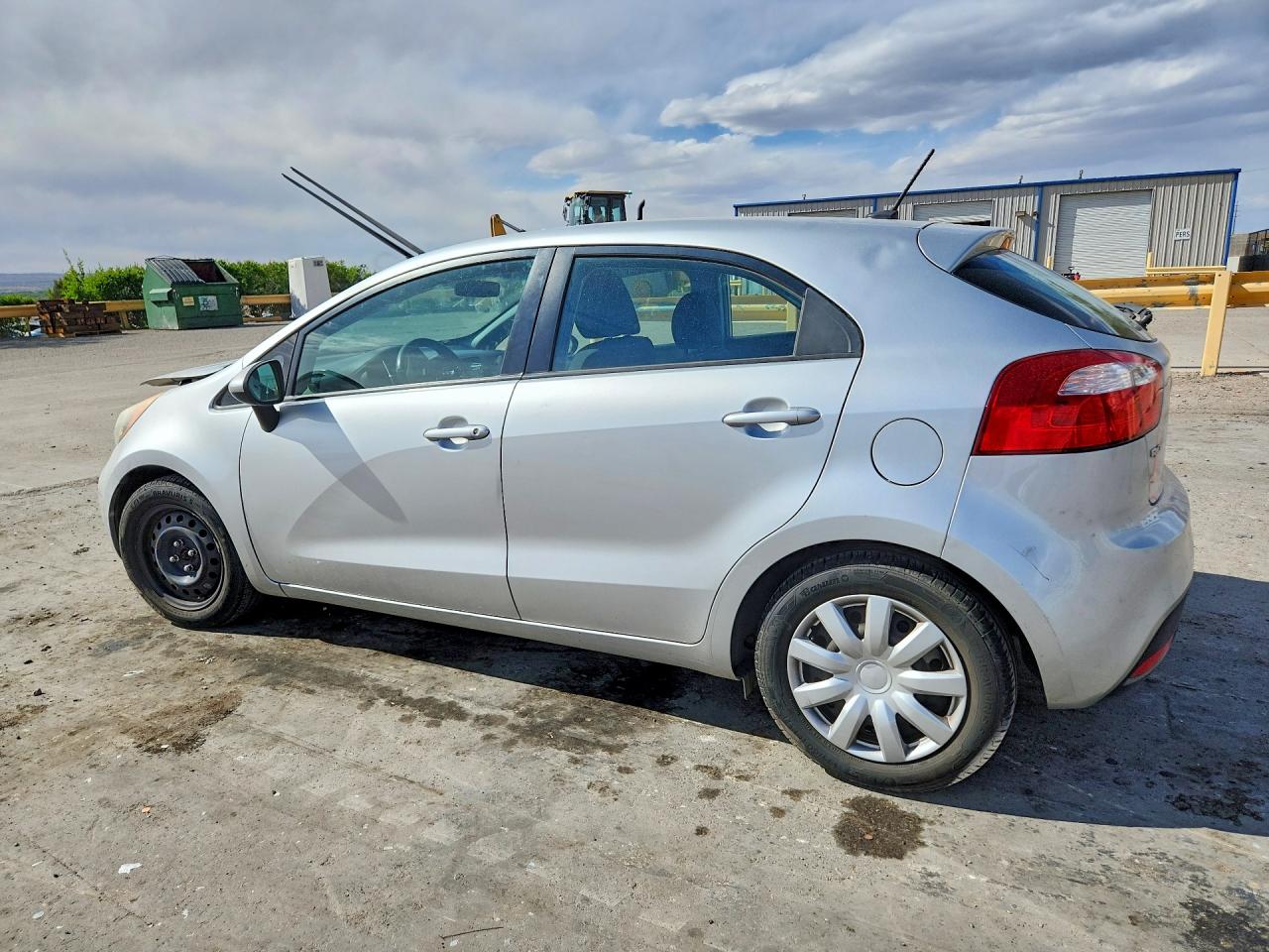 2015 Kia Rio VIN KNADM5A38F6518162 photo 2