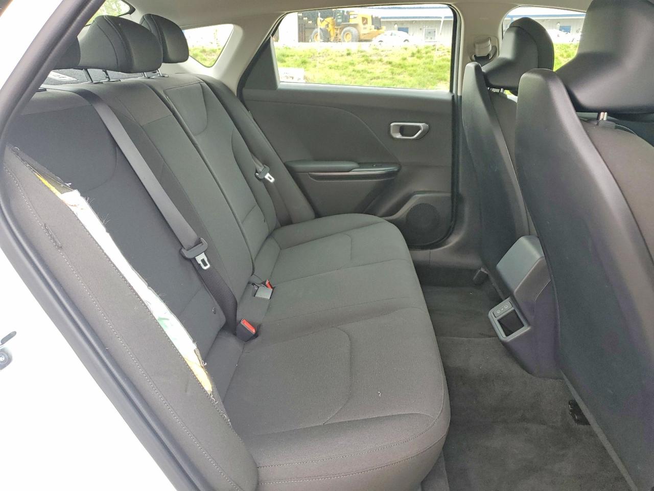 2026 Kia All other VIN 3KPFT4DE8TE286805 photo 10
