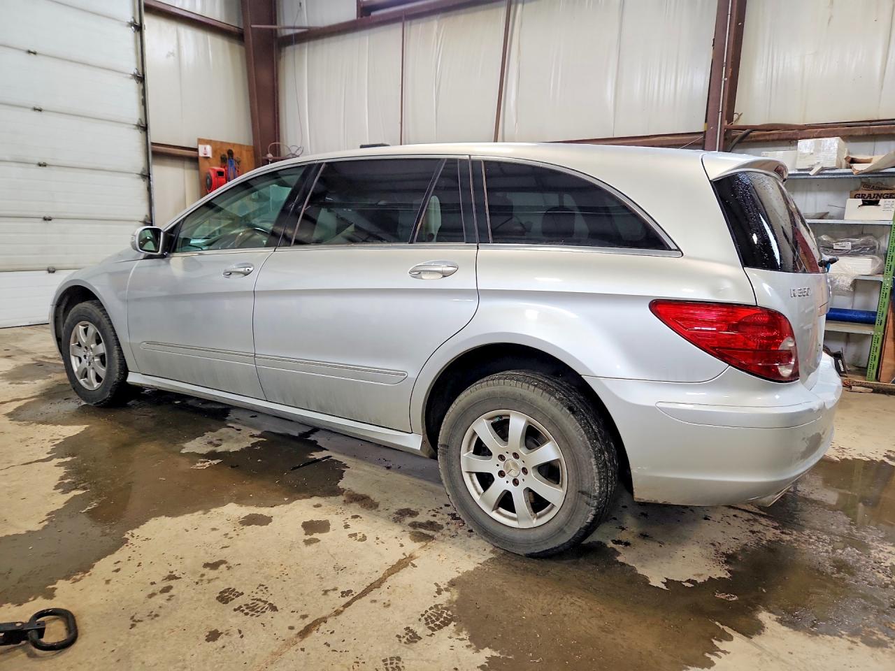 2006 Mercedes-Benz R-class VIN 4JGCB65E36A005190 photo 2