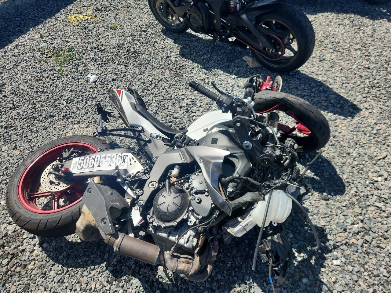 2025 Kawasaki Ninja 600 VIN JKBZXJK18SA007084 photo 1