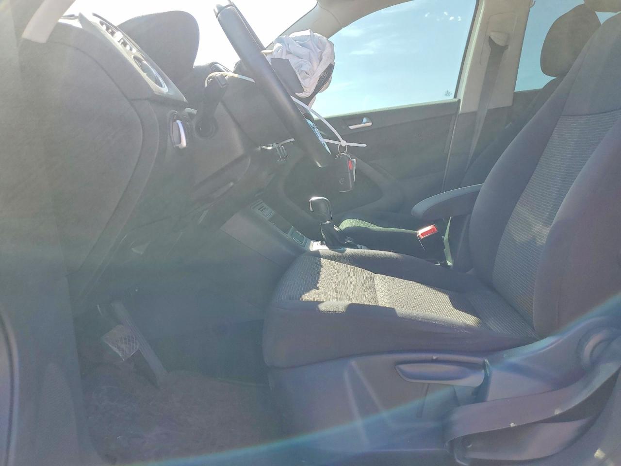 2018 Volkswagen All other VIN WVGAV7AX8JK005247 photo 7