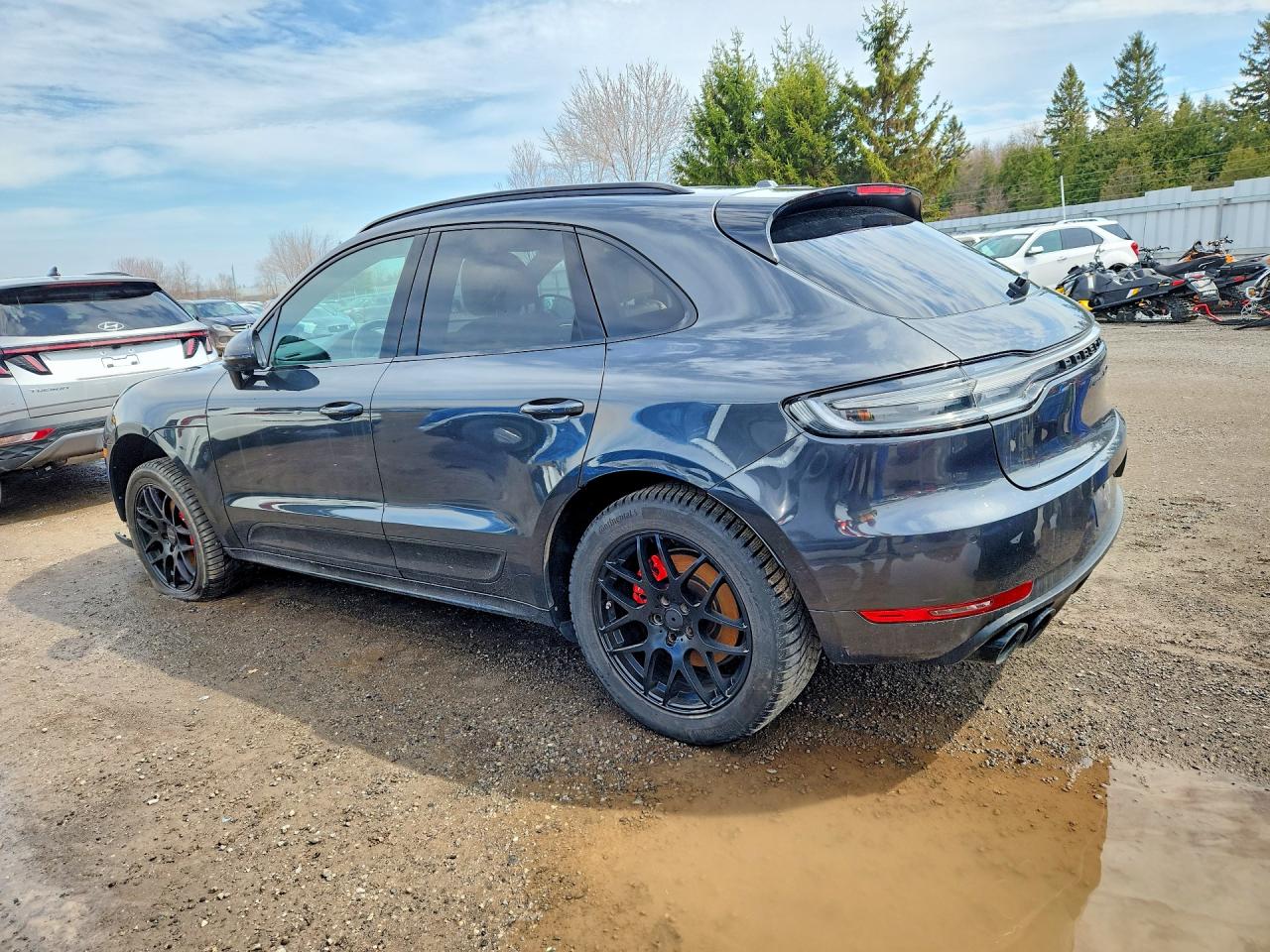 2021 Porsche Macan VIN WP1AG2A59MLB52612 photo 2