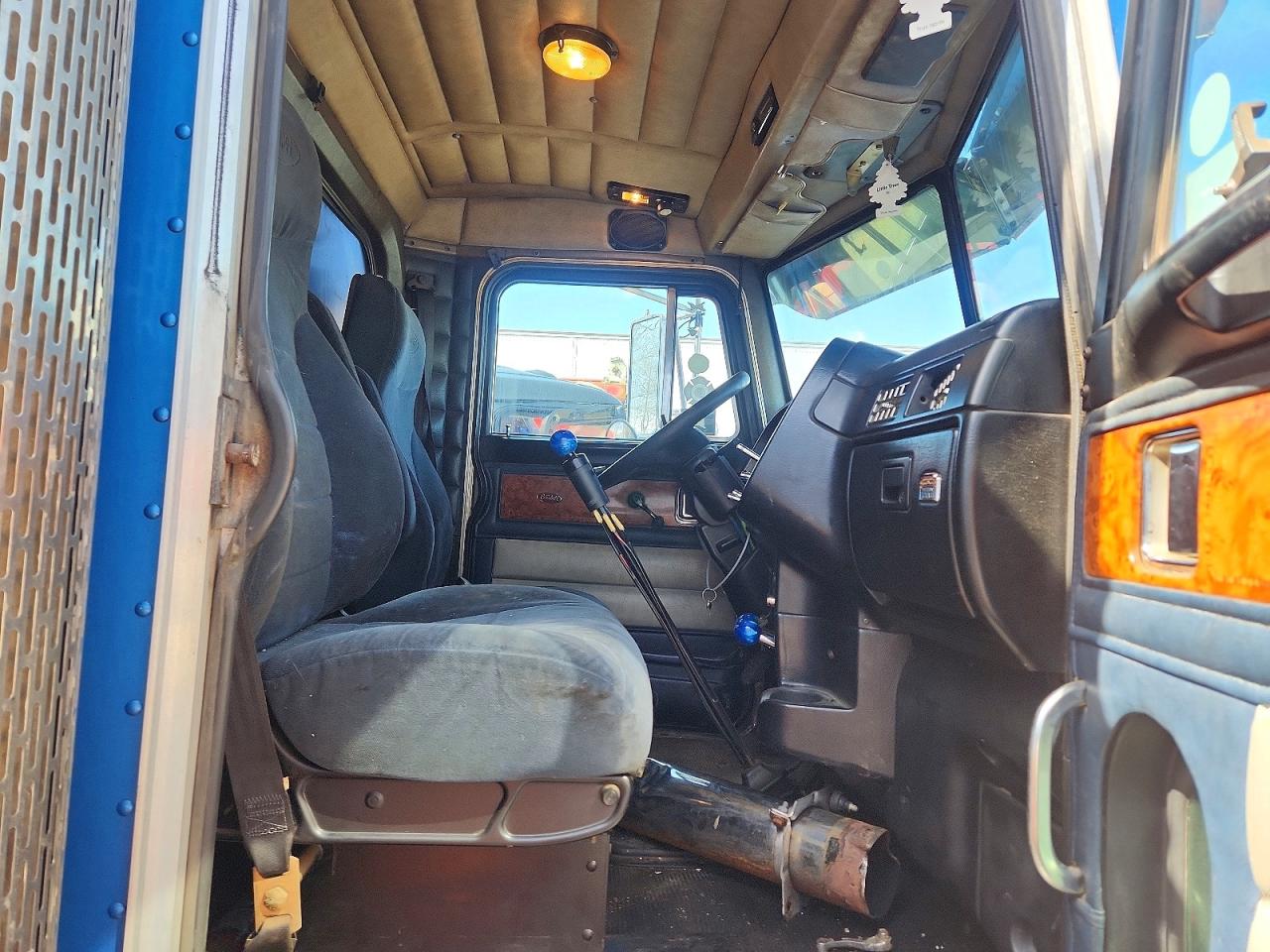 2003 PETERBILT All other VIN 1NP5XBTXX3N805686 photo 6