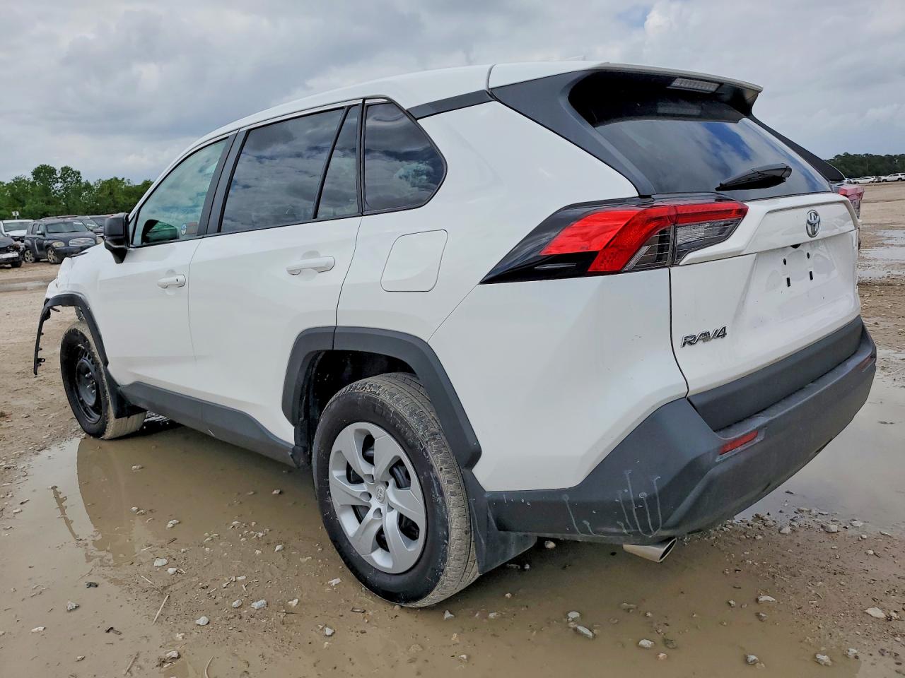2025 Toyota Rav4 VIN 2T3F1RFV4SW522904 photo 2