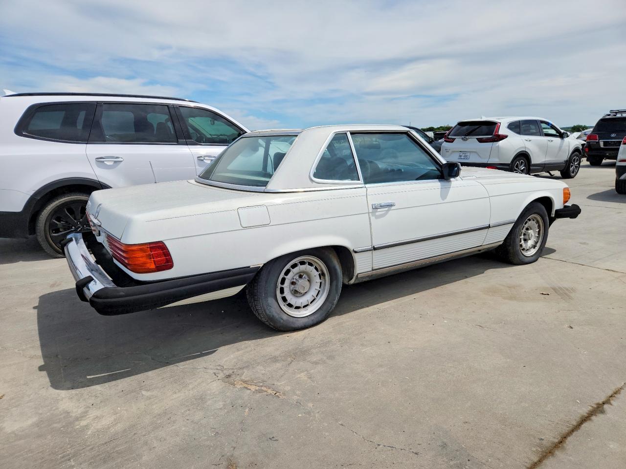 1982 Mercedes-Benz Sl-class VIN WDBBA45A2CB012320 photo 3
