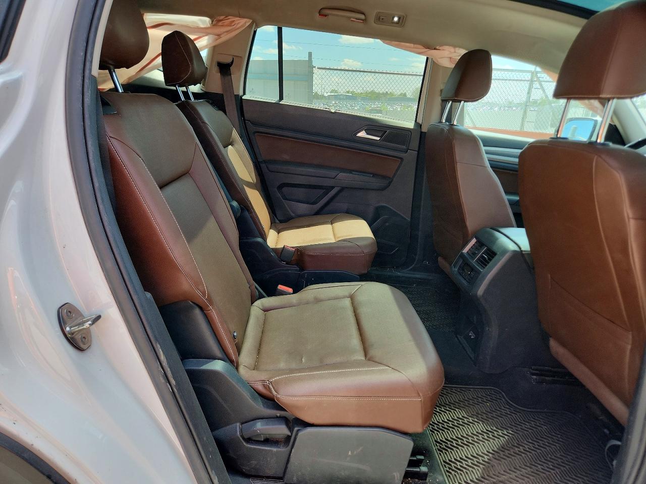 2021 Volkswagen Atlas VIN 1V2SR2CA8MC534722 photo 11