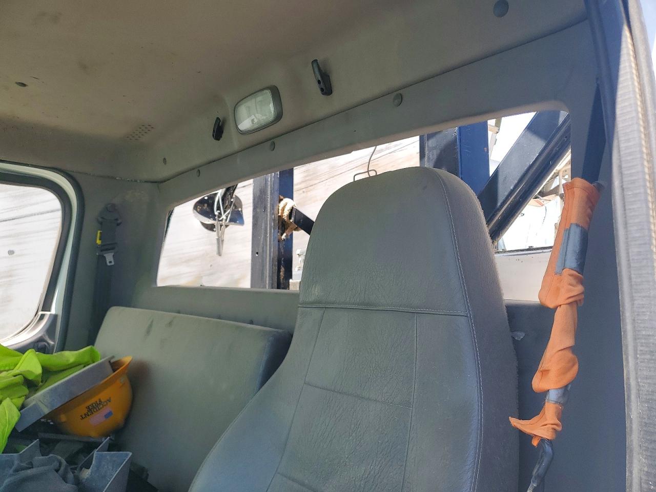 2022 FREIGHTLINER All other VIN 1FVDCXFC9NHNA0735 photo 6
