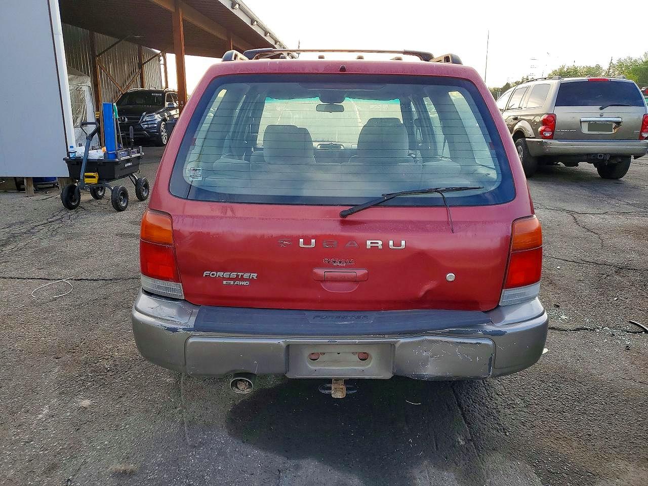 1998 Subaru Forester VIN JF1SF6551WH702410 photo 6