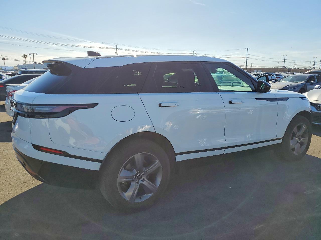 2025 Land Rangerover VIN SALYL2EX4SA810944 photo 3
