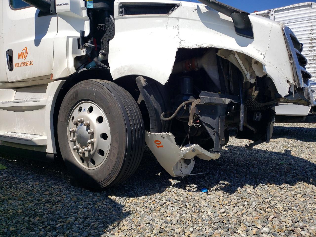2018 FREIGHTLINER All other VIN 3AKJHHDRXJSJY6194 photo 9