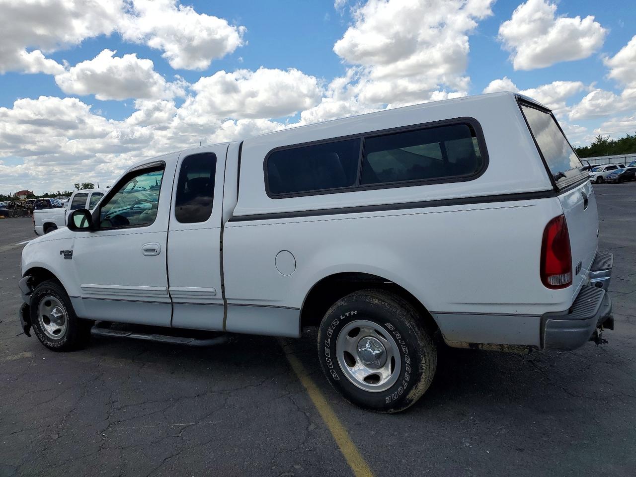 2002 Ford F150 VIN 1FTRX17L82NB30364 photo 2