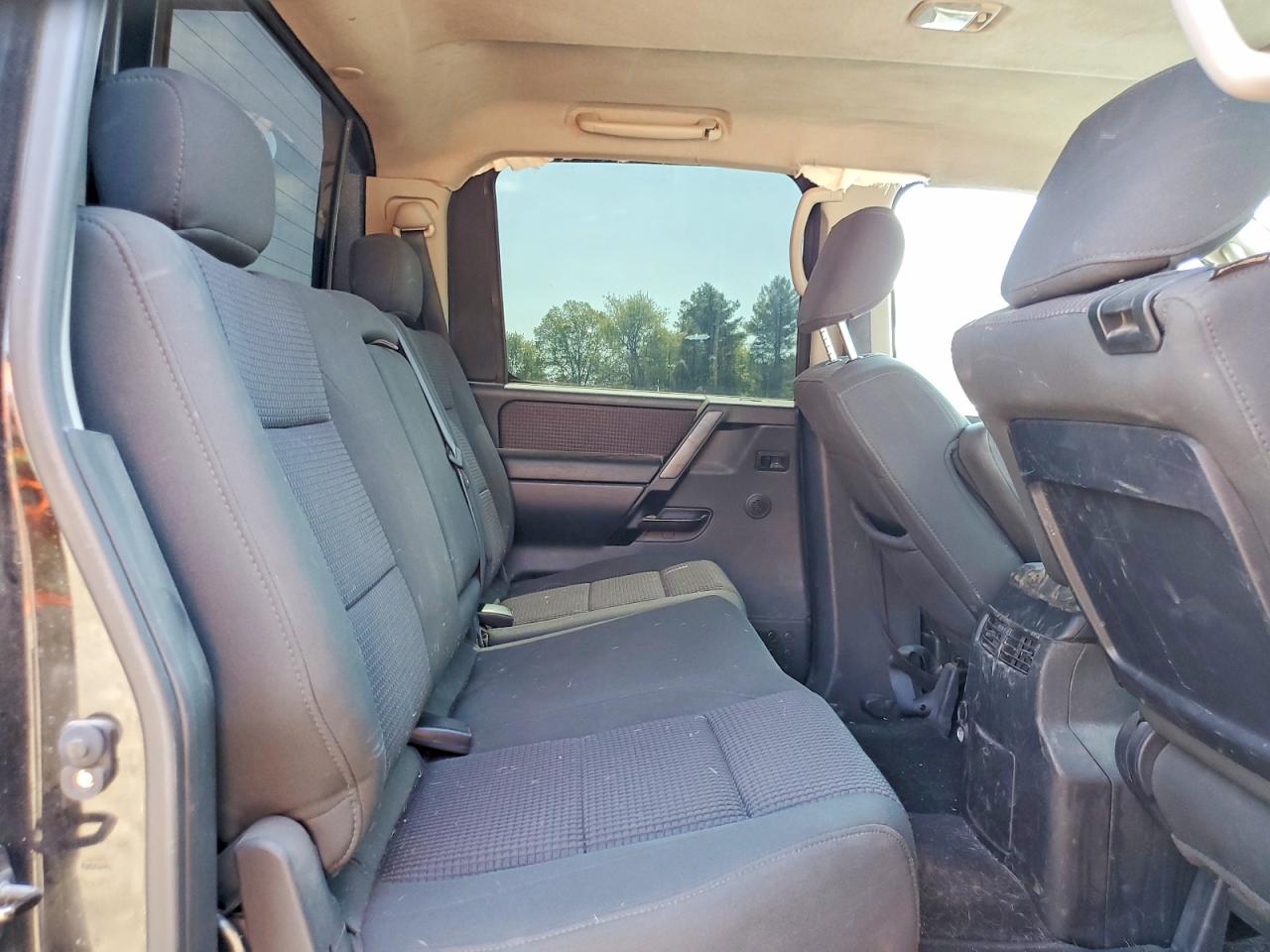 2011 Nissan TITAN VIN 1N6AA0ECXBN310051 photo 10
