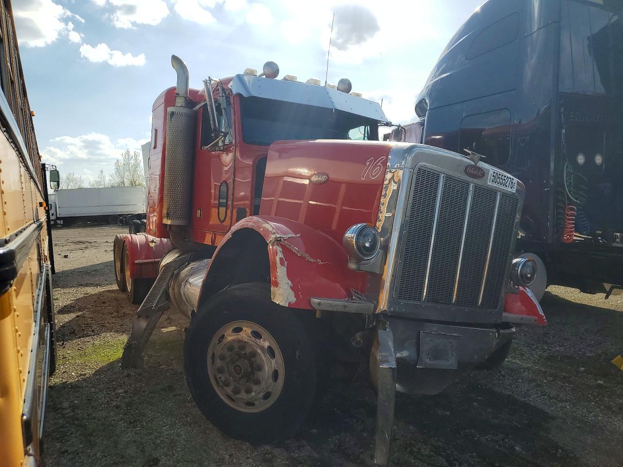 2000 PETERBILT All models VIN 1XPFDU9X0YN481192 photo 1