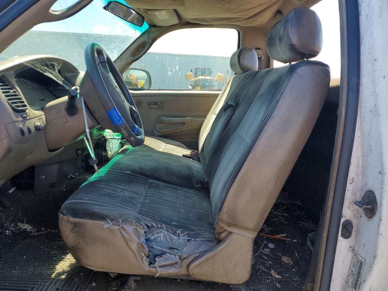 2000 Toyota Tundra VIN 5TBJN3217YS107853 photo 7