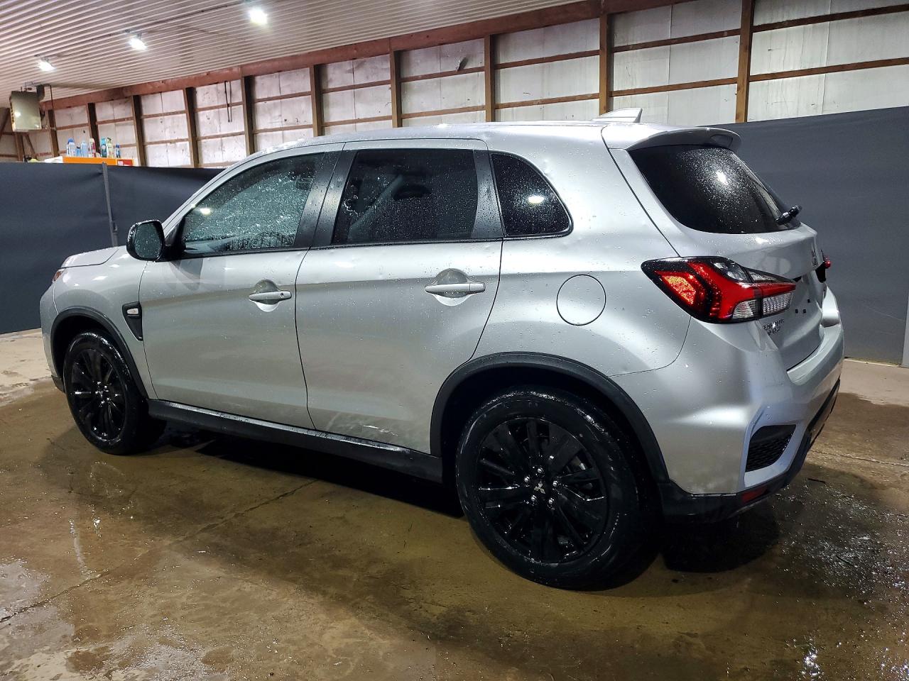 2026 Mitsubishi Outlander VIN JA4ARUAU1TU013544 photo 2