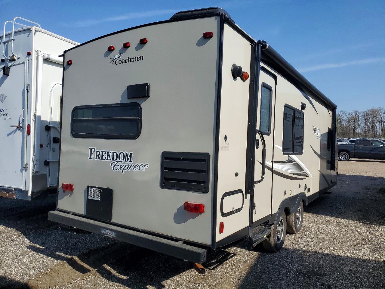 2017 COACHMAN Trailers VIN 5ZT2FEPB1HL001534 photo 4