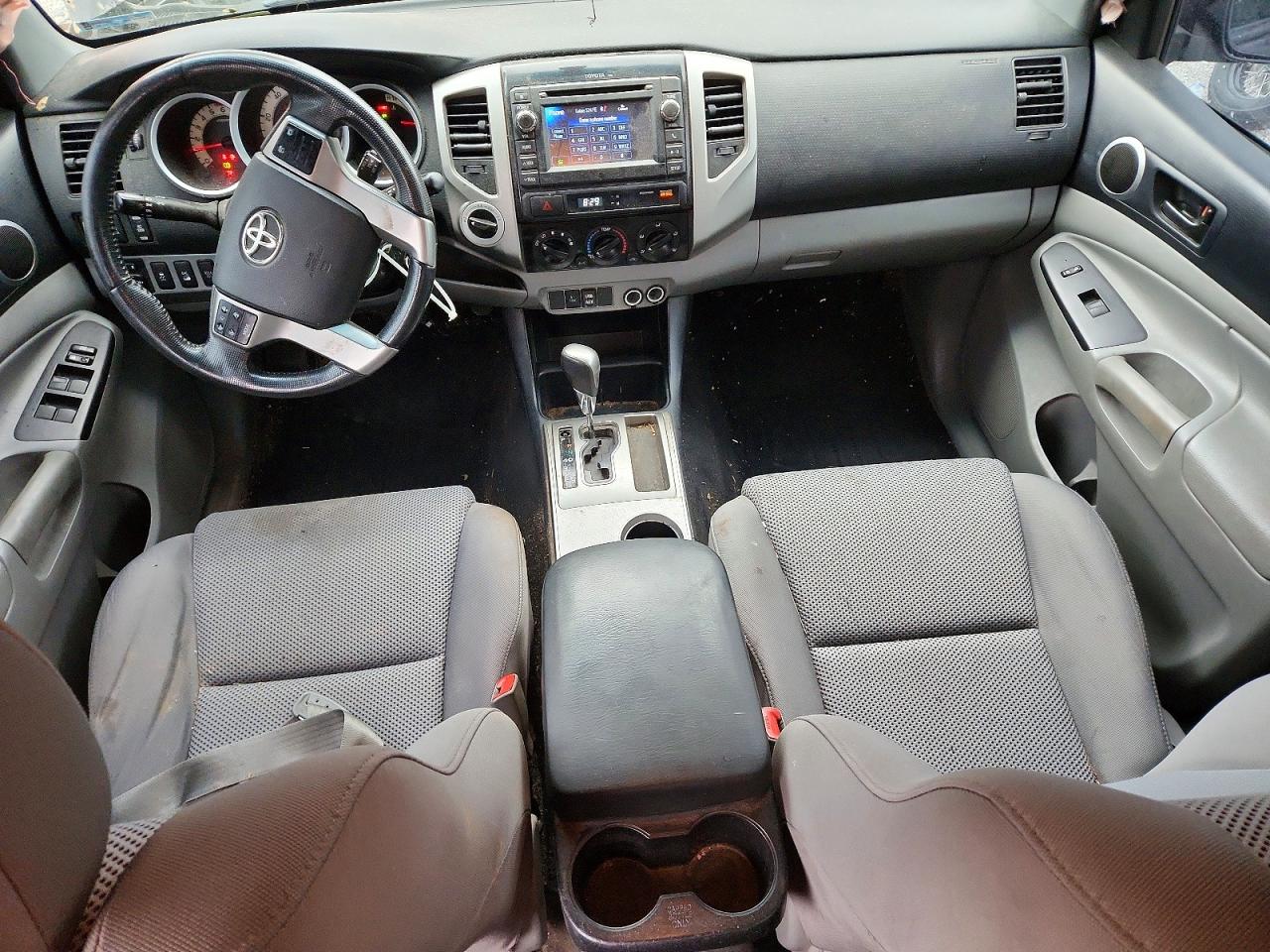 2013 Toyota Tacoma VIN 3TMLU4EN7DM108647 photo 8