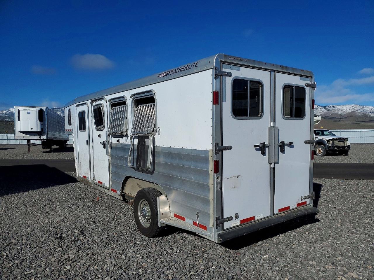 2015 FEATHERLITE Utility VIN 4FGB11820FC135269 photo 3
