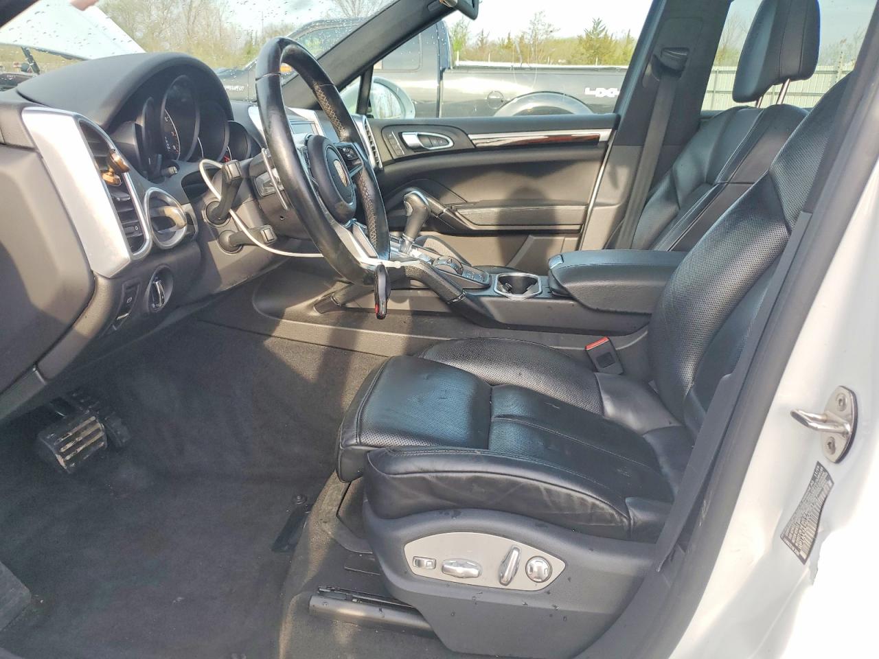 2017 Porsche Cayenne VIN WP1AA2A25HKA86174 photo 7