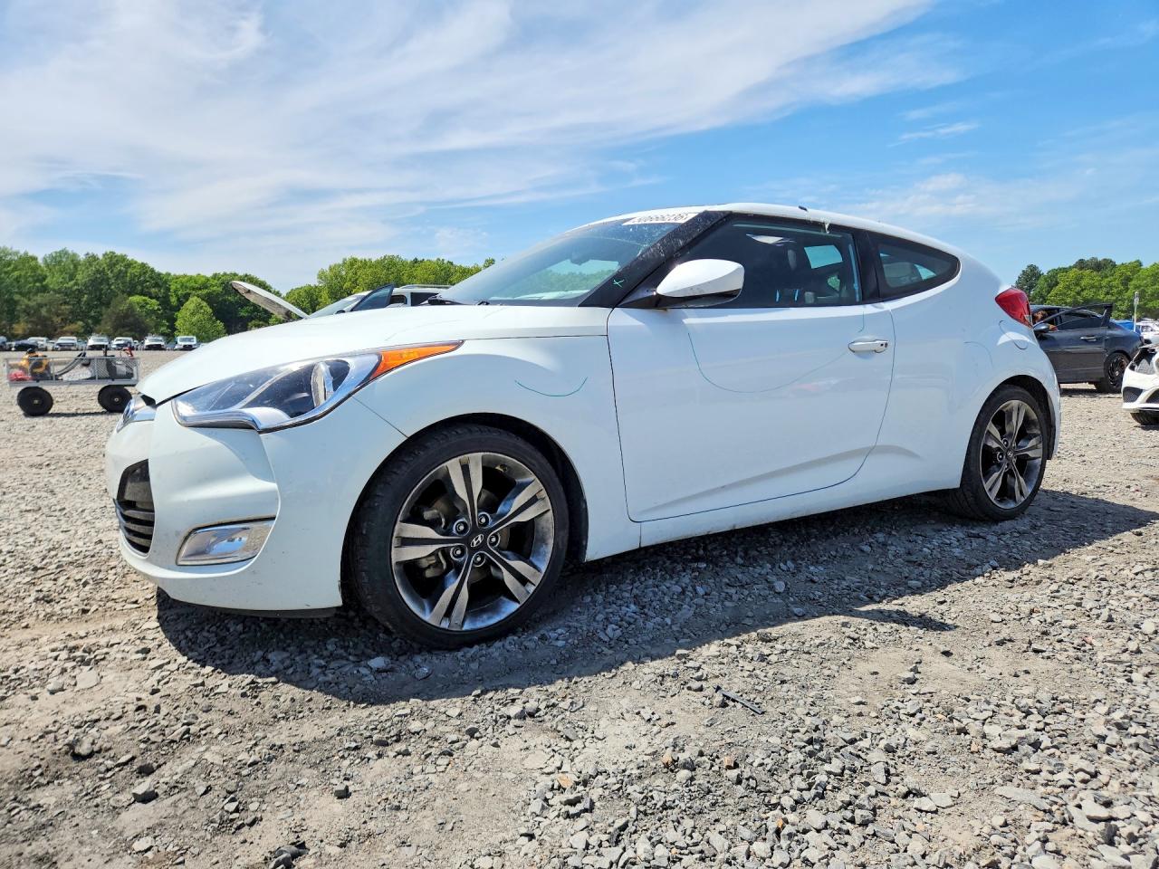 2017 Hyundai Veloster v VIN KMHTC6AD7HU320554 photo 1