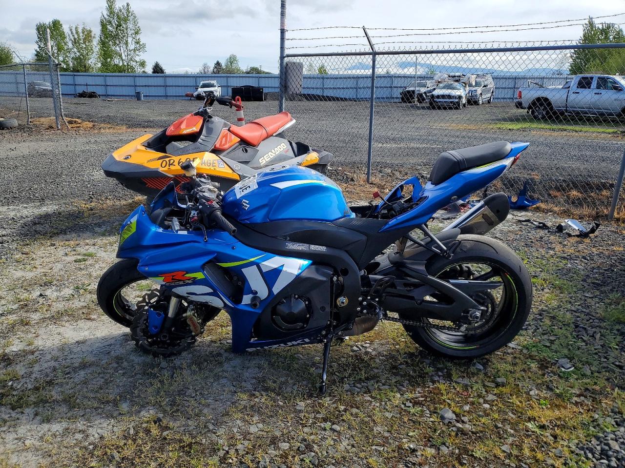 2015 Suzuki Gsxr1000 VIN JS1GT78A4F2100234 photo 3