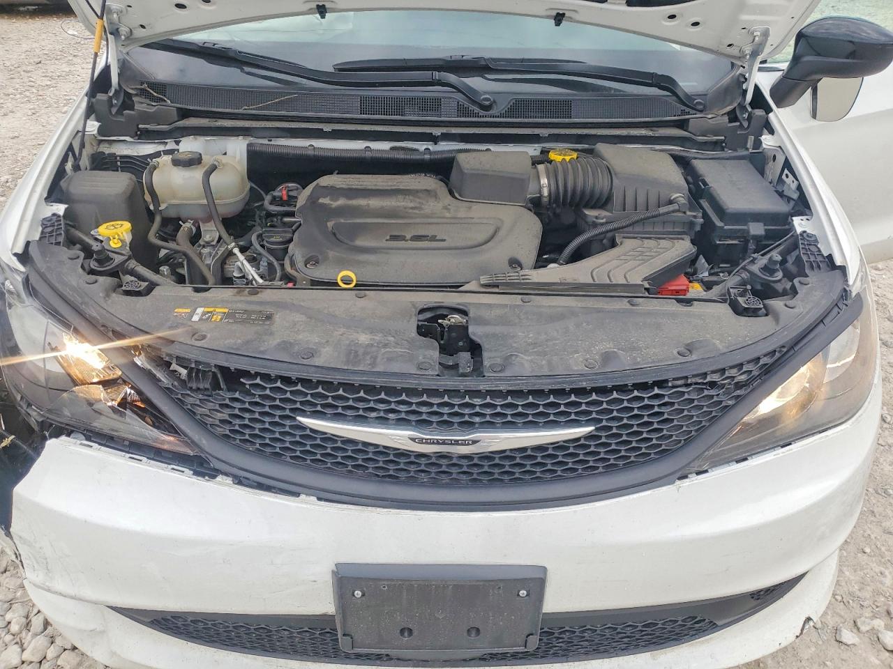 2024 Chrysler Minivan VIN 2C4RC1CG5RR138830 photo 12