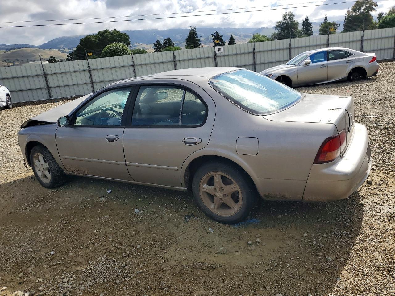 1999 Nissan Maxima VIN JN1CA21A0XT102651 photo 2