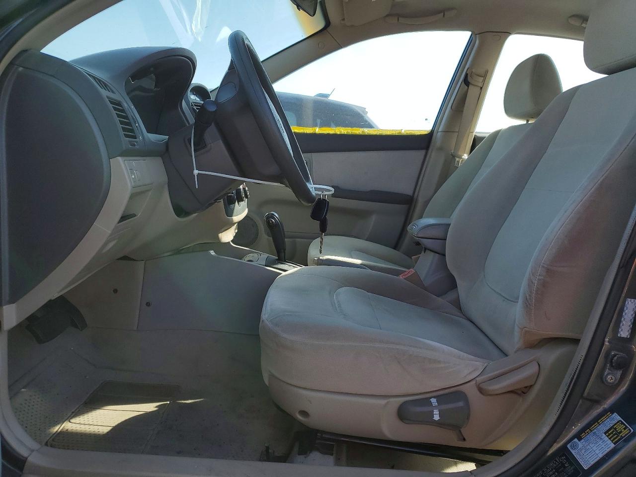 2005 Kia Spectra VIN KNAFE122355204590 photo 7