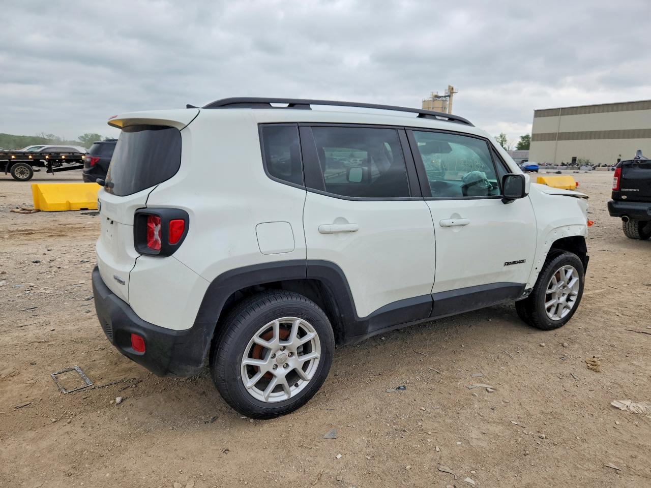 2019 Jeep Renegade VIN ZACNJBBB6KPK74228 photo 3
