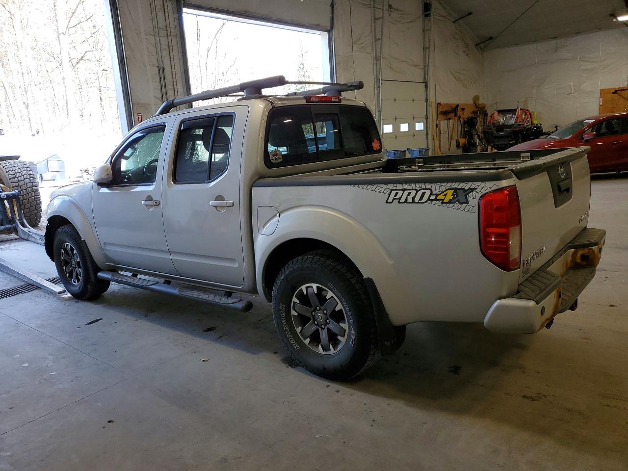 2016 Nissan Frontier VIN 1N6AD0EV2GN767114 photo 2