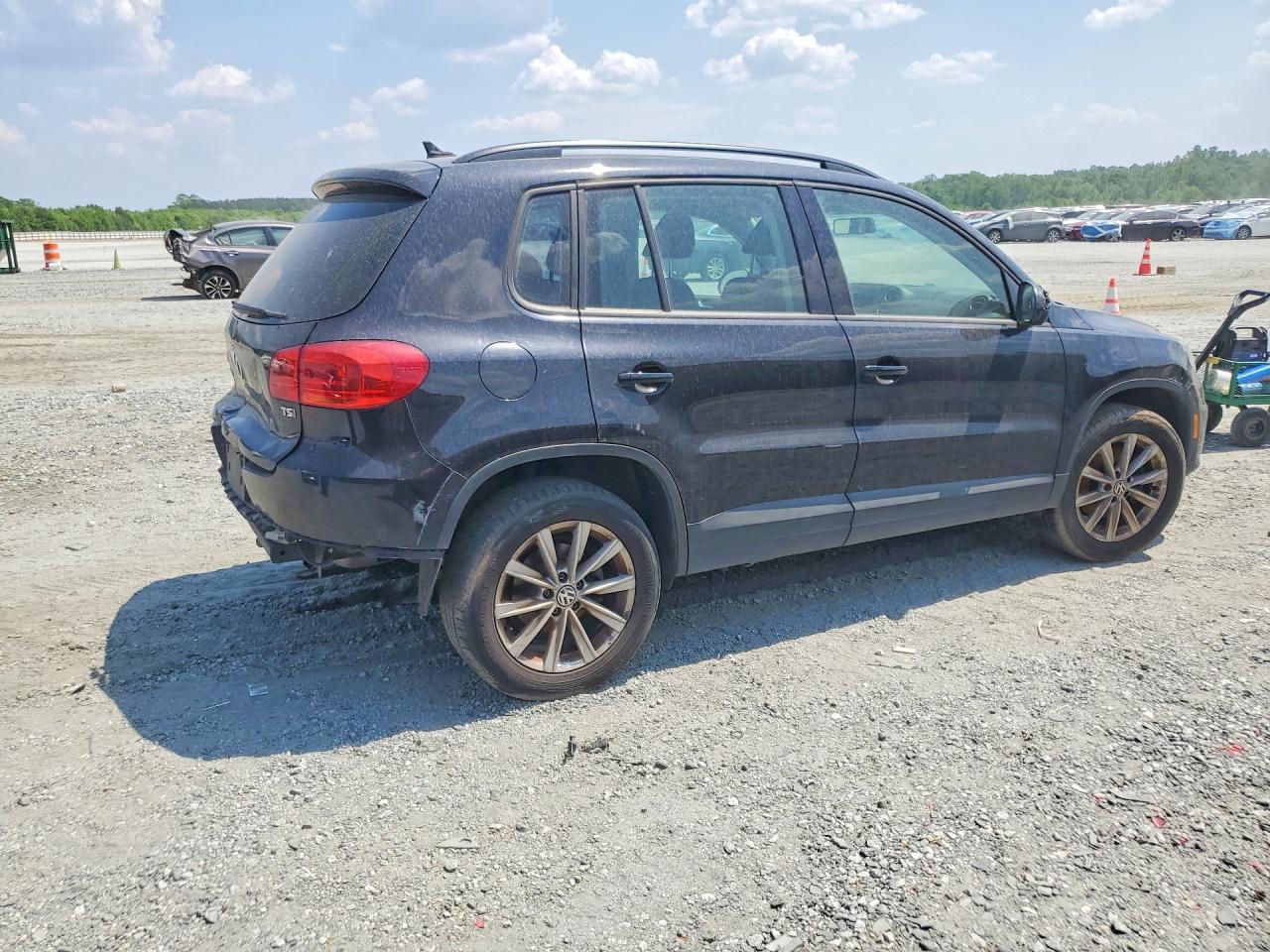 2018 Volkswagen All other VIN WVGAV7AX2JK003302 photo 3