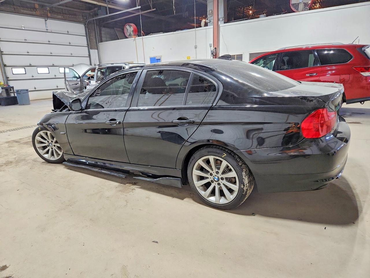 2011 BMW 328 i sule VIN WBAPH5G59BNM81312 photo 2