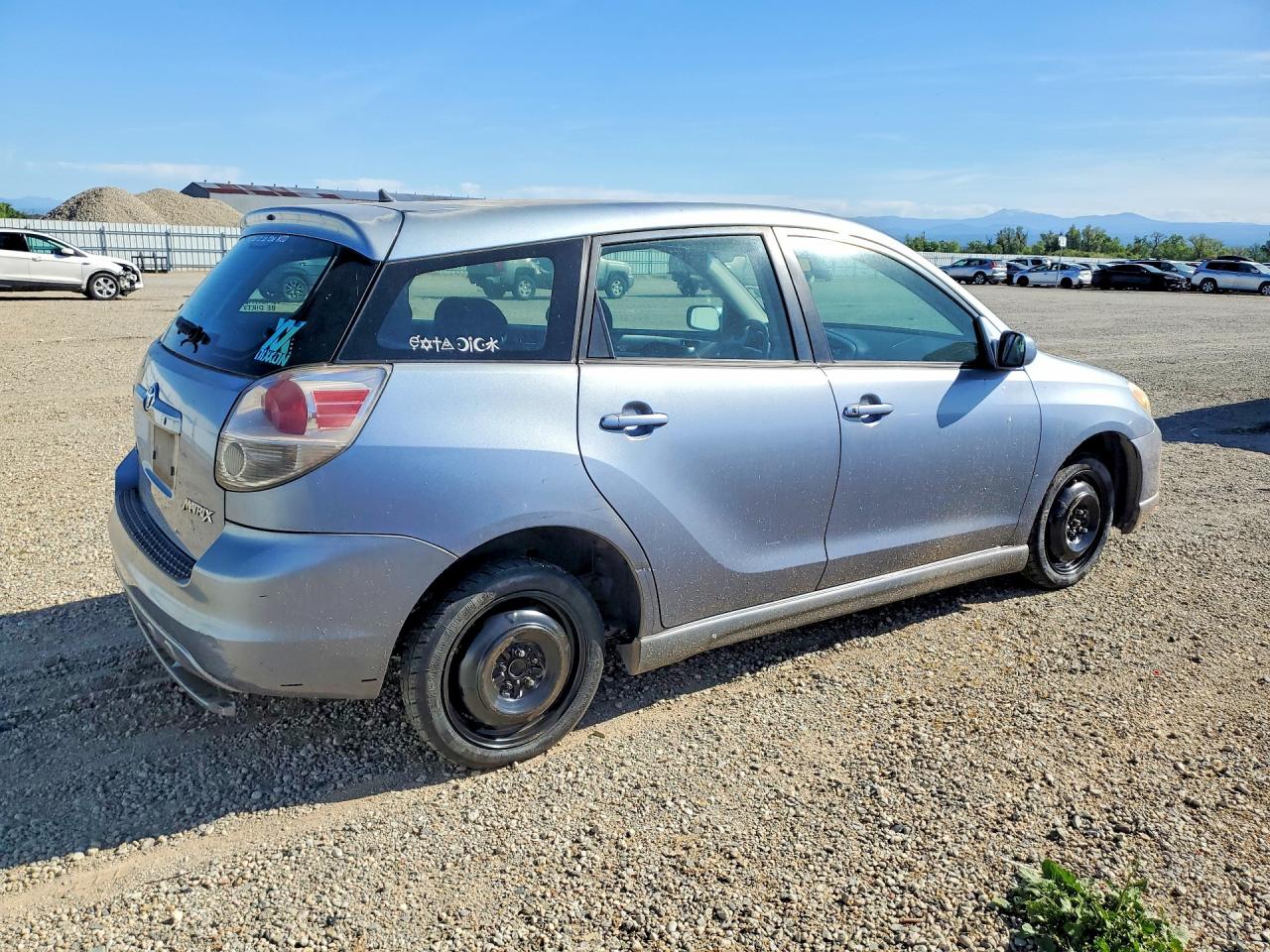 2006 Toyota Matrix VIN 2T1KR32E46C572132 photo 3