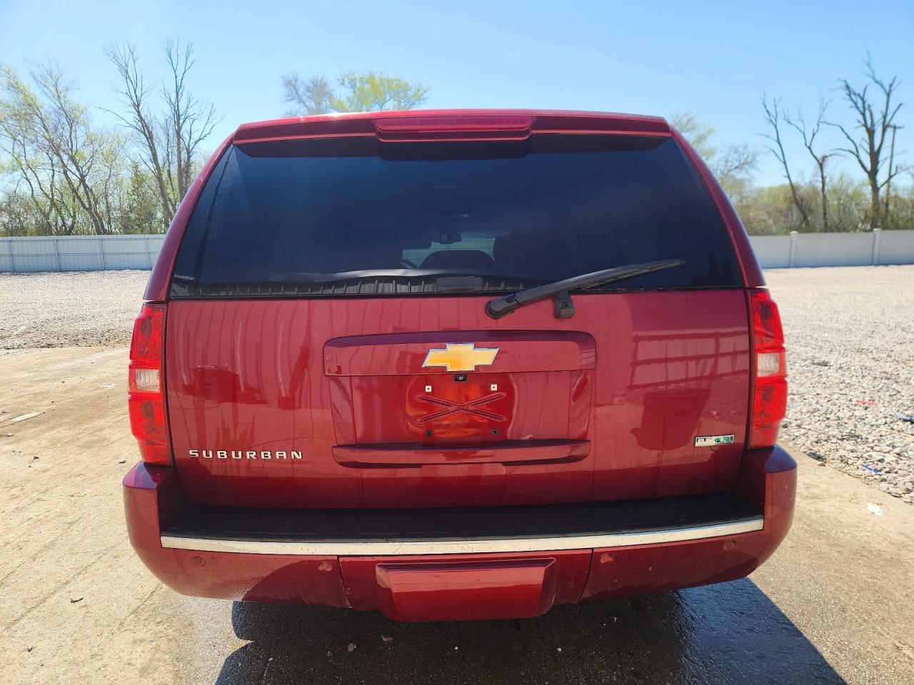2010 Chevrolet Suburban VIN 1GNUKKE39AR278913 photo 6