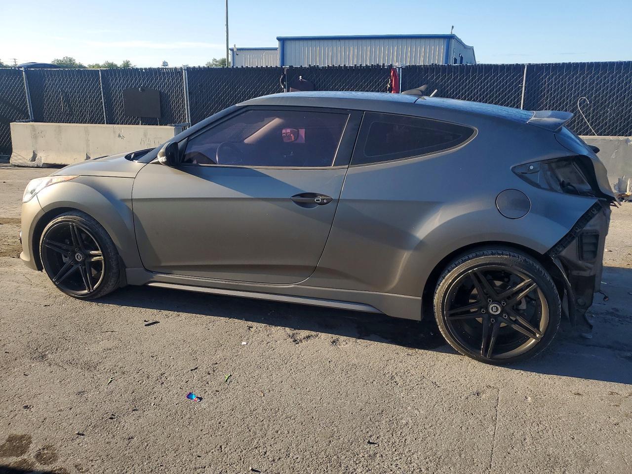 2015 Hyundai Veloster VIN KMHTC6AE1FU238129 photo 2