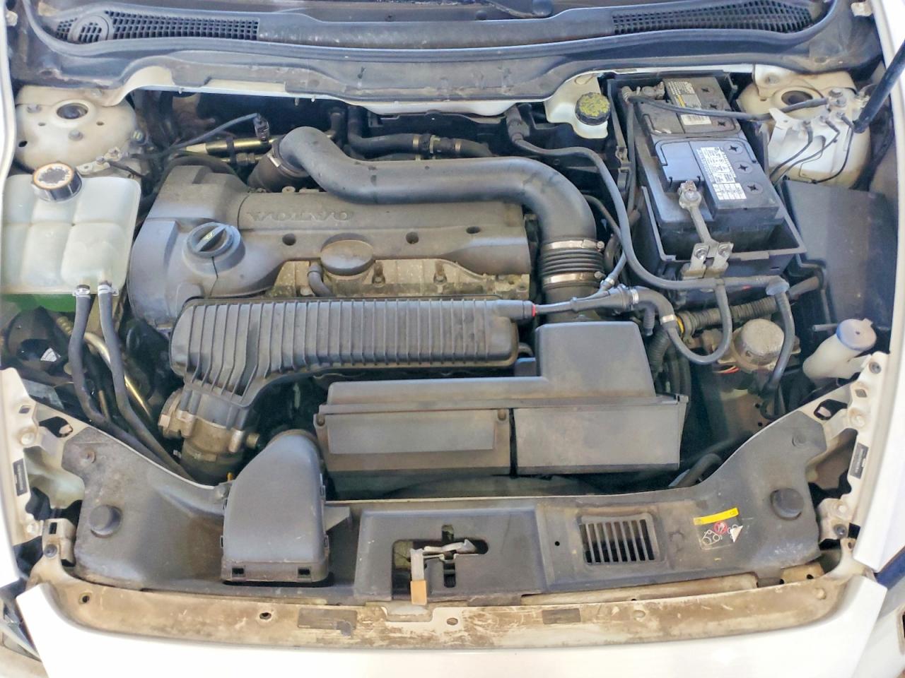 2010 Volvo C30 VIN YV1672MK4A2174540 photo 11