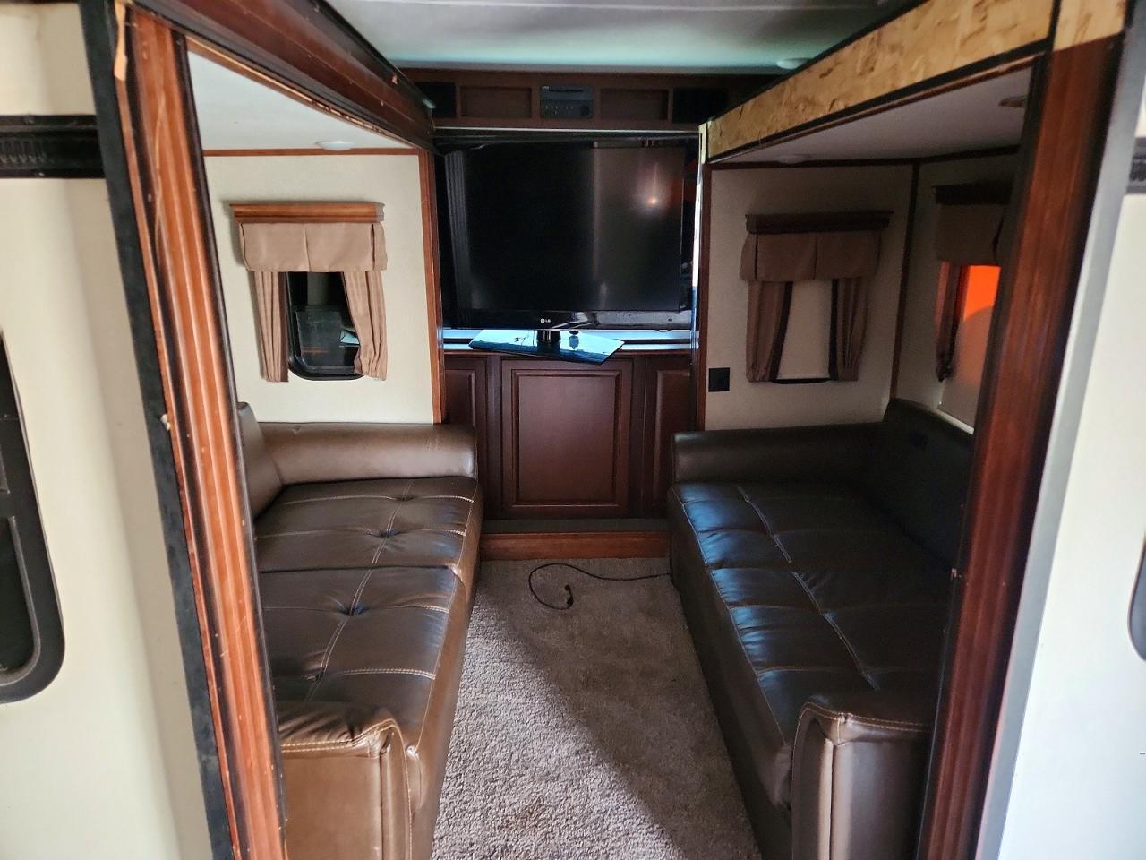 2019 KEYSTONE Alpine 370 VIN 4YDF3702XKE780362 photo 5