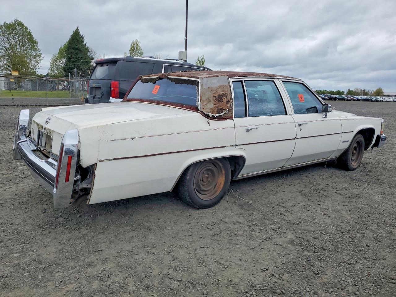 1983 Cadillac Deville VIN 1G6AD6982D9133559 photo 3