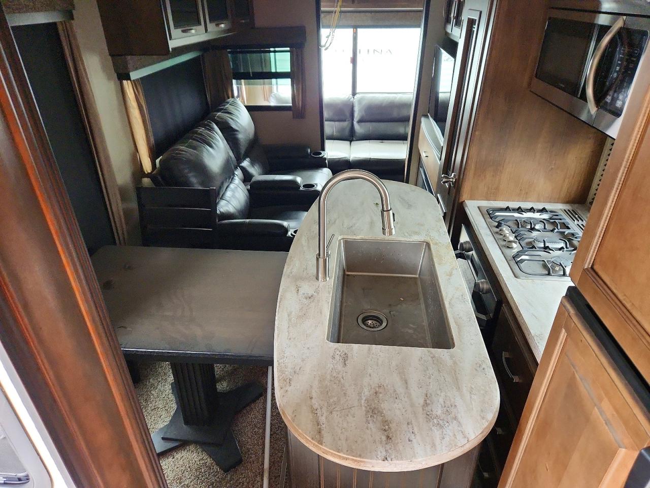 2019 GRAND Reflection VIN 573FR3628K3324317 photo 6