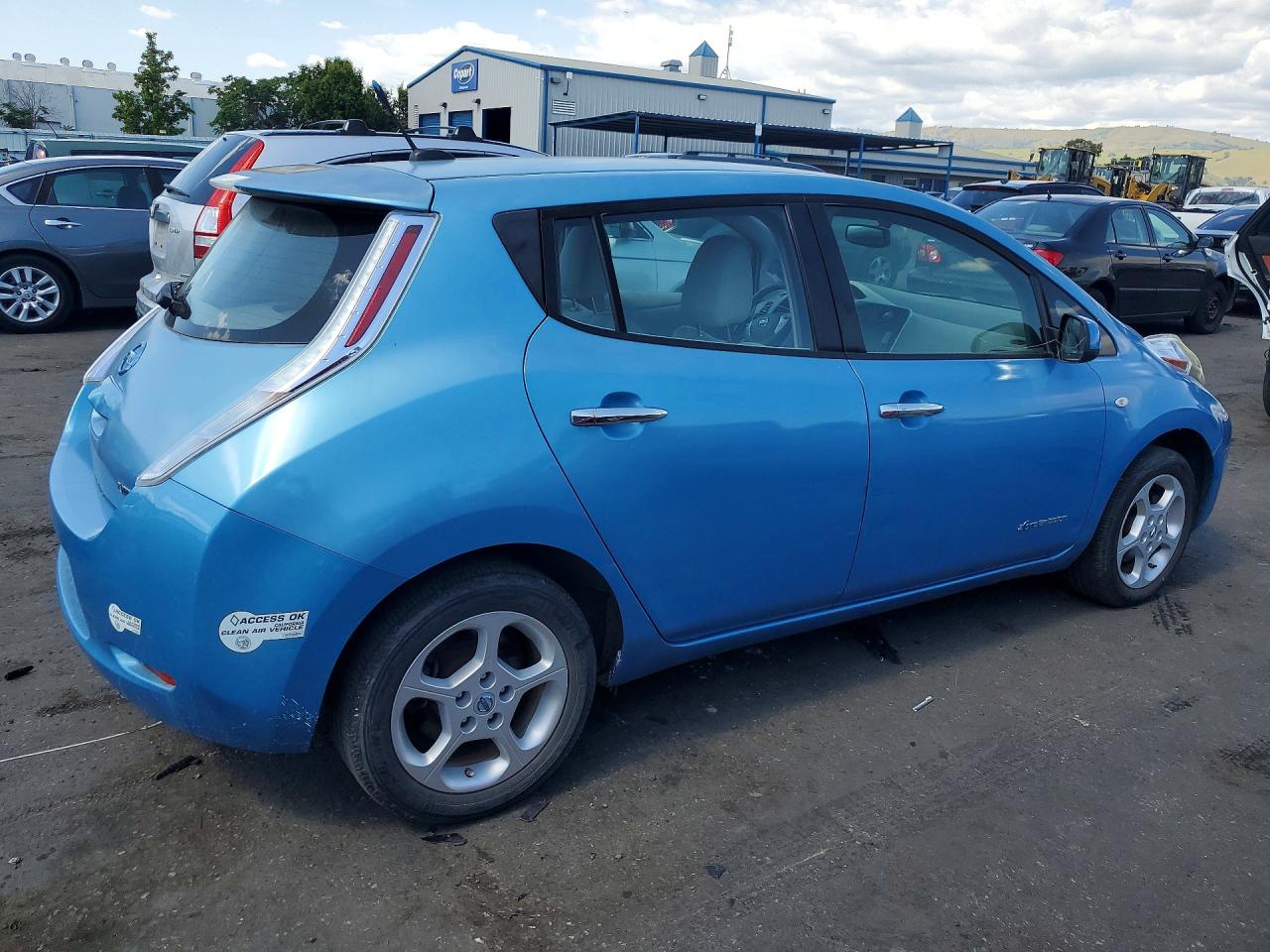 2011 Nissan Leaf VIN JN1AZ0CP5BT000910 photo 3