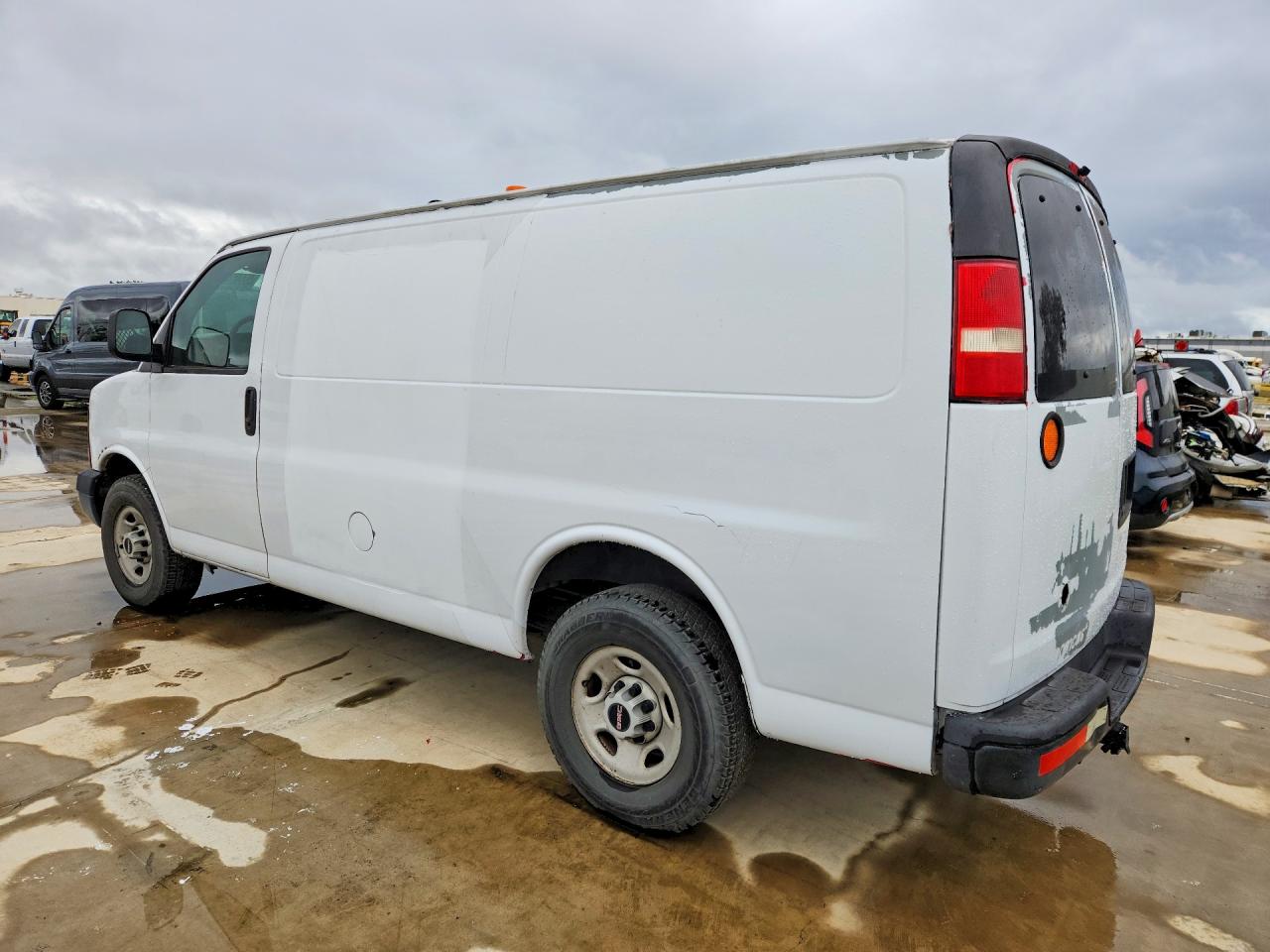 2007 GMC Savana VIN 1GTGG25V071193006 photo 2